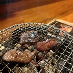 炭火焼肉 貴仙 - 