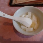 杏花楼 - 杏仁豆腐付き