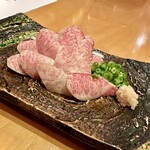 258153000 - 馬タン刺