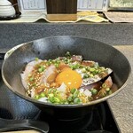 なんか喰ぃ亭 - 海鮮ユッケ丼(上)単品！！