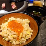 京橋 鉄板焼き 神戸牛 Sublime - ガーリックライスと赤だし