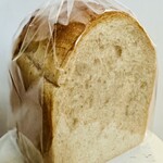 和みのぱんやさん 小麦畑 - 持つとどっしり重たいイギリスパン