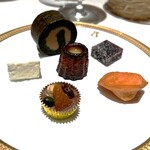 アピシウス - ミニャルディーズ