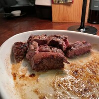 カルネジーオ イースト - 