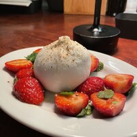 カルネジーオ イースト - 