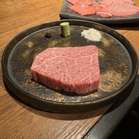和牛とタン 焼肉 とみ 新橋本店 - 