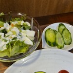 キッチン ブルー グローブ - サラダ、お新香のアップ