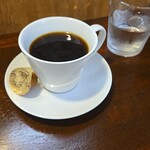 キッチン ブルー グローブ - ホットコーヒーのアップ