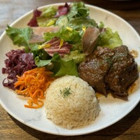 ビストロ ハマイフ - 仔羊のトマト煮込み1500円