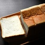 高級食パン専門店 偉人の閃き - 