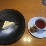 活伊勢海老料理 中納言 - 紅茶またはコーヒー