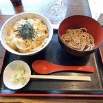 そば処鴨川 - 親子丼セット980円