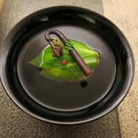 日本料理 晴山 - 筍のしんじょう