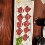 いろり家 - 馬刺し