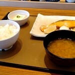 やよい軒 - 料理写真:銀鮭の塩焼定食