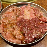 焼肉 スタミナ苑 - よくばりランチ+肉大盛り(1870円+600円)