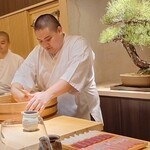 鮨 詠心 - 大将のシャリ切り