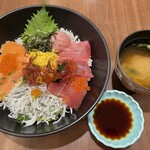 海の幸と山の幸 するが食堂 - 