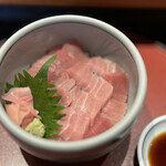 しほう田 - マグロ丼♡今日は脂の乗ったマグロ様でした〜！赤身の時とかもあるのでその時その時で楽しめます。