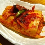 焼肉薩摩ホルモン舗 - 白菜キムチ