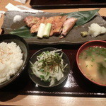 はかた地どり 福栄組合 - 天然海塩 はかた地どりのもも炙り焼き膳でございます