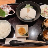 豆家別邸 鶏とおとうふ 福福 - 