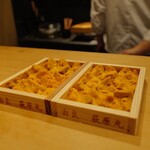 富小路 やま岸 - 由良の赤雲丹(*’ω’ﾉﾉﾞ☆ﾊﾟﾁﾊﾟﾁ