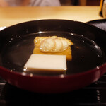 富小路 やま岸 - ◉京都 久世茄子(朝獲れ非冷蔵)と生姜豆腐の椀 茗荷を乗せて