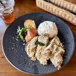 Cafe +8101 - 