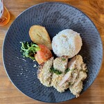 Cafe +8101 - 