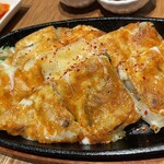 韓国料理 イチサン - 燻製チーズチヂミ