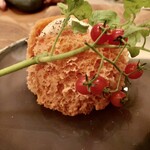 Fujiya 1935 - 気泡をたくさん含ませたトマトのパン