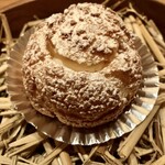 Fujiya 1935 - 山羊ミルクのシュークリーム