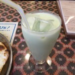 インド料理 パリワル - ご馳走感を一層引き立てるアボカドミルクセーキ