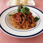 シェガーノ - ツナ､アンチョビ､ドライトマト､バジルのトマトソースパスタ♪