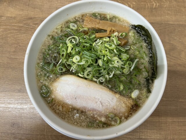 背脂醤油ラーメン まる星 開成店 - 和田河原/ラーメン | 食べログ