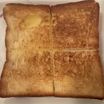 天然酵母の食パン専門店 つばめパン&Milk - 絹香　食パン④(トースト状態)