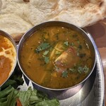 タンドールバル カマル2号 - 鯖カレー