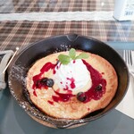 ROSIE´S CAFE - ★★★★ベリーカスタード 850円 甘酸っぱくて、こんなに相性がいいんだ〜と思う一品！