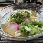 本格手打ちうどん もり - オクラと蒸し鶏の冷かけうどん