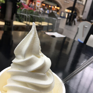 クィーンズソフトクリームカフェ_0