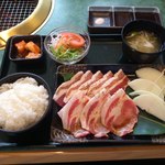 肉の割烹 田村  - 【2014年02月】十勝黒豚上ロース焼肉セット＠880円。