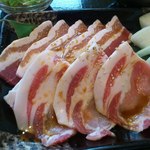 肉の割烹 田村  - 【2014年02月】十勝黒豚上ロース焼肉セットの肉アップ。