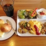 ピッツェリア 薪と石 - カフェプレートランチ(税込1000円)