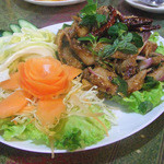 いなかむら - コームーヤーンナムトック（豚首肉のイサーン風サラダ）