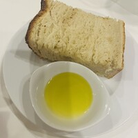 Osteria Tutto Sole - パンは1切れが大きかった！