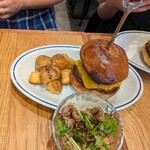 MEAT KITCHEN MEとYOU ビストロ酒場 - ＋200円でポテト
