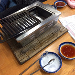 スタミナ苑 - テーブルの様子