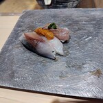 銀座のみこ寿司 - しめ鯖、カンパチうにのせ、鯵