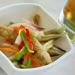 JiProign - うちのベランダにも4年目になるミョウガが居るけど、一度もミョウガを成らせた事がない。葉ミョウガかよ^_^